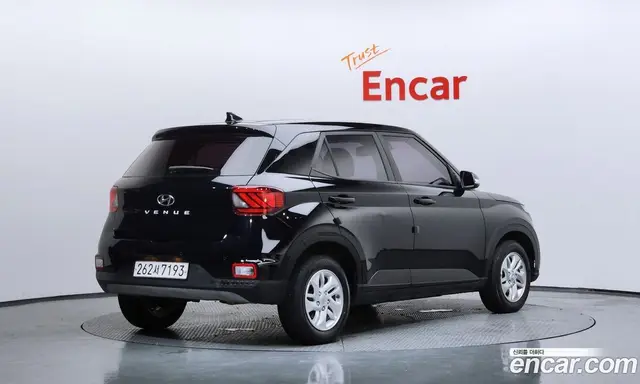 Hyundai Venue 2020 1.6 автомат (гидро), миниатюра 2 Hyundai Venue 2020 1.6 автомат (гидро), миниатюра 2