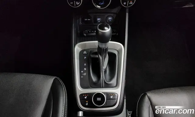 Hyundai Venue 2020 1.6 автомат (гидро), миниатюра 12