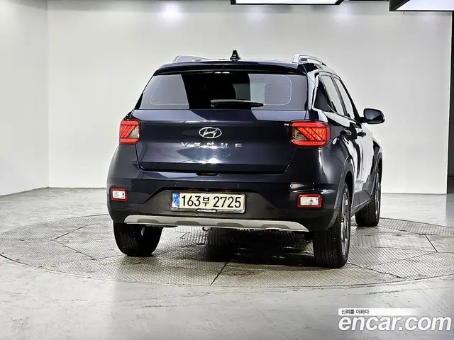 Hyundai Venue 2021 1.6 автомат (гидро), миниатюра 3 Hyundai Venue 2021 1.6 автомат (гидро), миниатюра 3