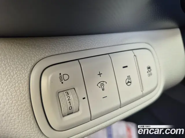 Hyundai Venue 2024 1.6 автомат (гидро), миниатюра 12