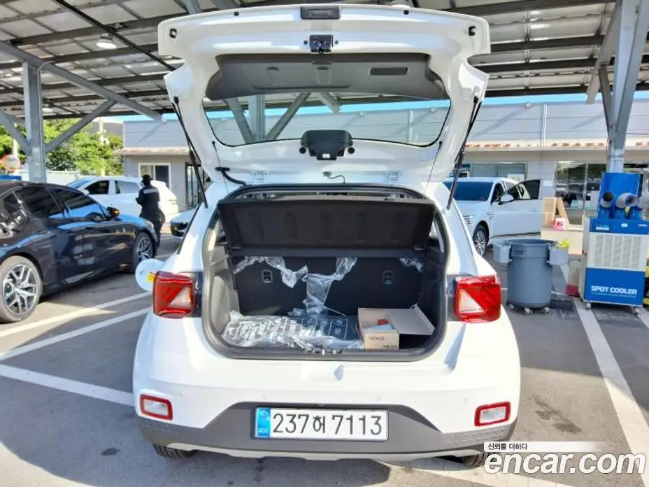 Hyundai Venue 2026 1.6 автомат (гидро), фото 9