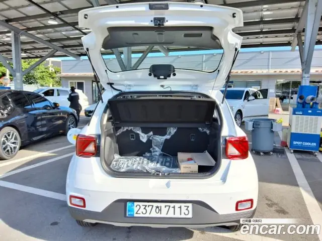 Hyundai Venue 2026 1.6 автомат (гидро), миниатюра 9