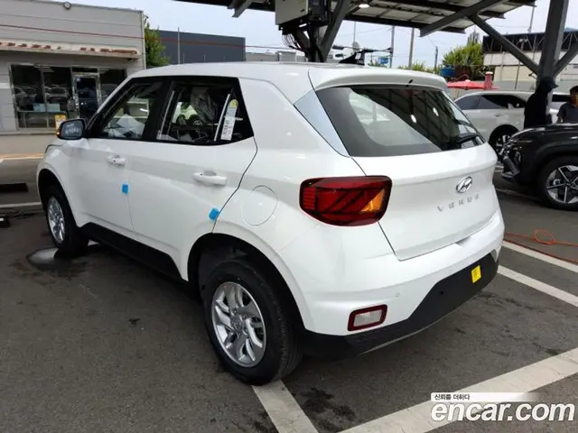 Hyundai Venue 2026 1.6 автомат (гидро), миниатюра 2