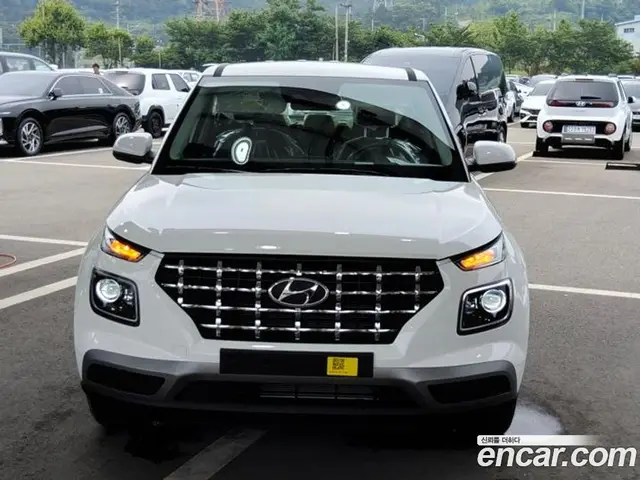Hyundai Venue 2026 1.6 автомат (гидро), миниатюра 3