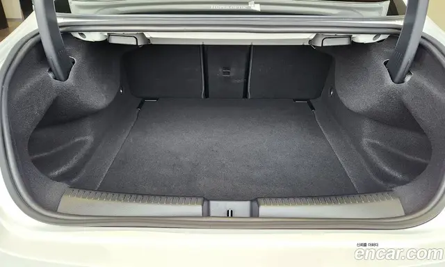 Mercedes-Benz CLA-Class 2023 2.0 автомат (гидро), миниатюра 11