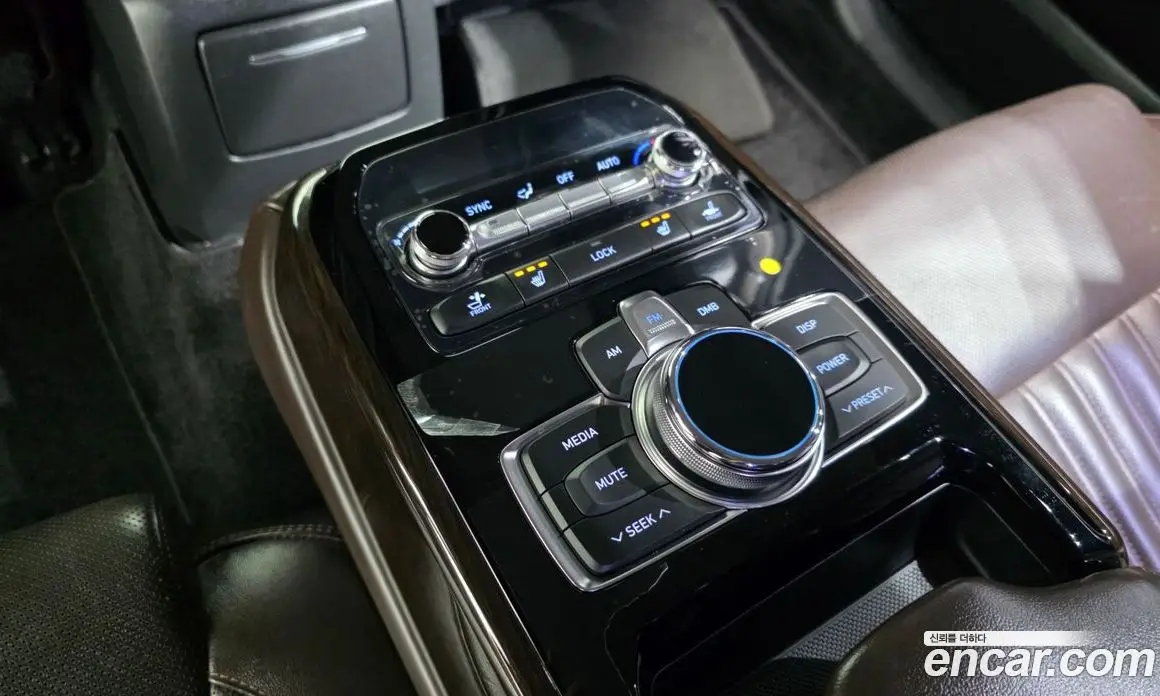 Genesis EQ900 2016 3.3 автомат (гидро), фото 19 Genesis EQ900 2016 3.3 автомат (гидро), фото 19