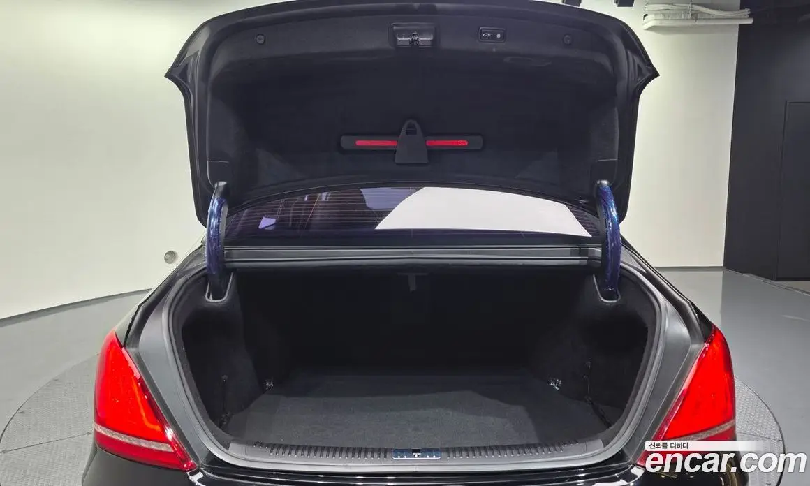 Genesis EQ900 2016 3.3 автомат (гидро), фото 20 Genesis EQ900 2016 3.3 автомат (гидро), фото 20