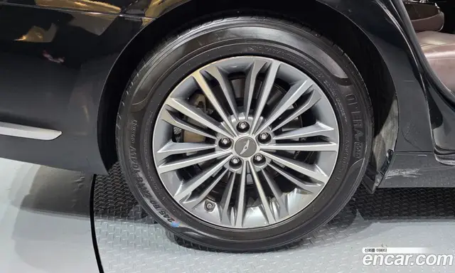 Genesis EQ900 2016 3.3 автомат (гидро), миниатюра 5 Genesis EQ900 2016 3.3 автомат (гидро), миниатюра 5