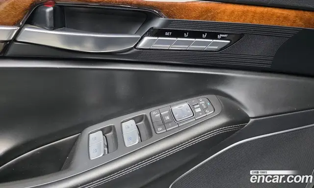 Genesis EQ900 2016 3.8 автомат (гидро), миниатюра 11