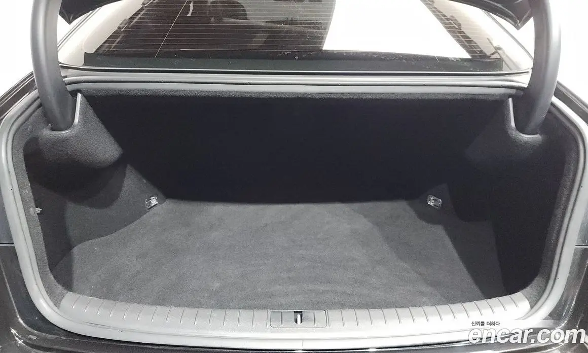 Genesis G80 2018 3.3 автомат (гидро), фото 17 Genesis G80 2018 3.3 автомат (гидро), фото 17