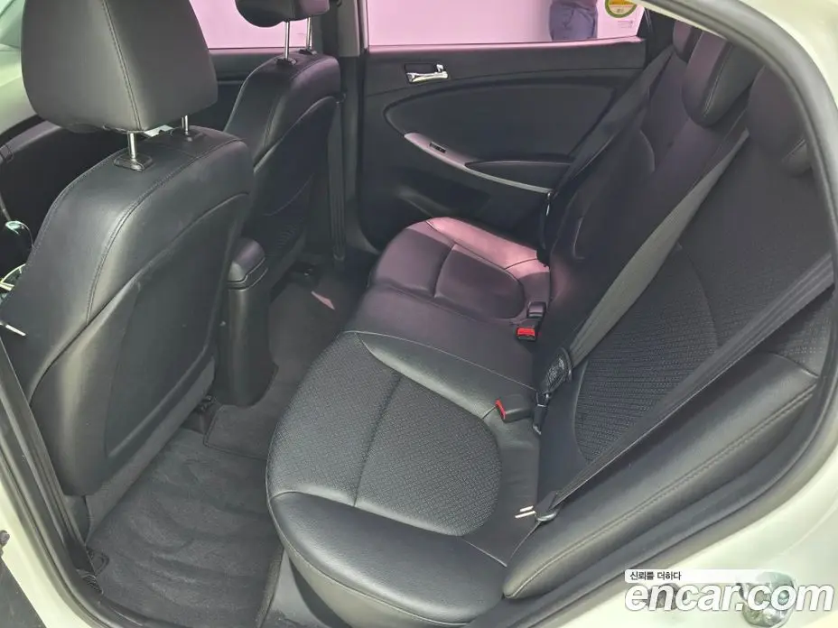 Hyundai Accent 2013 1.4 автомат (гидро), фото 16