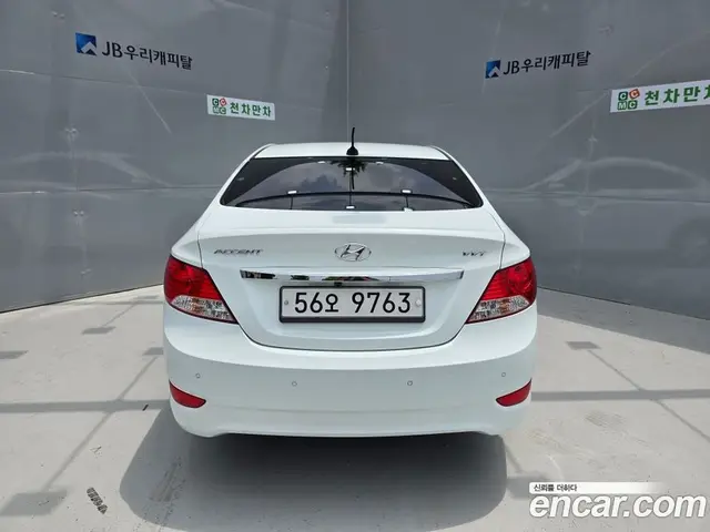 Hyundai Accent 2013 1.4 автомат (гидро), миниатюра 4