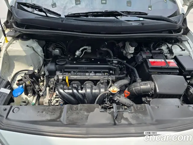Hyundai Accent 2013 1.4 автомат (гидро), миниатюра 5