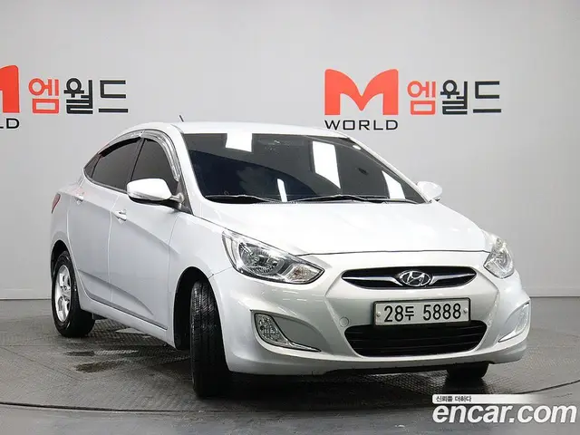 Hyundai Accent 2013 1.4 автомат (гидро), миниатюра 2