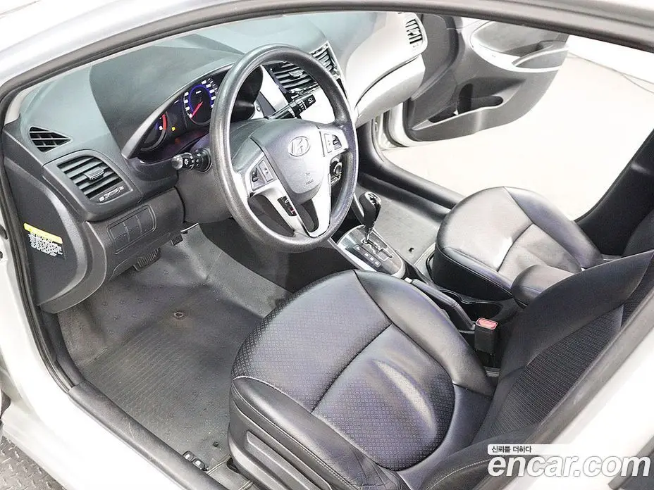 Hyundai Accent 2013 1.4 автомат (гидро), фото 18