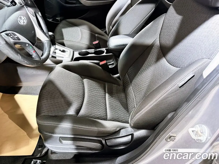Hyundai Avante 2011 1.6 автомат (гидро), фото 17 Hyundai Avante 2011 1.6 автомат (гидро), фото 17
