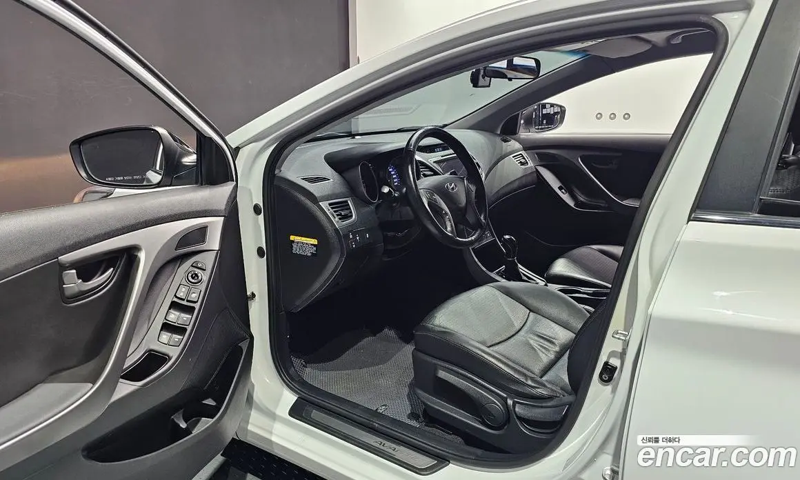 Hyundai Avante 2014 1.6 автомат (гидро), фото 13