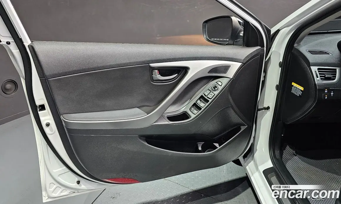 Hyundai Avante 2014 1.6 автомат (гидро), фото 14