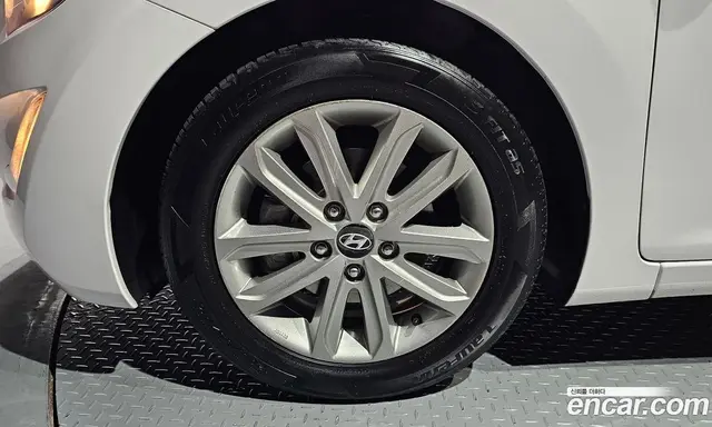 Hyundai Avante 2014 1.6 автомат (гидро), миниатюра 5