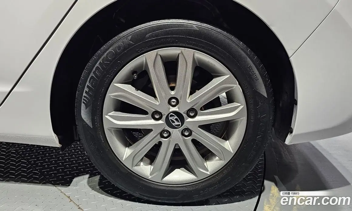 Hyundai Avante 2014 1.6 автомат (гидро), фото 7