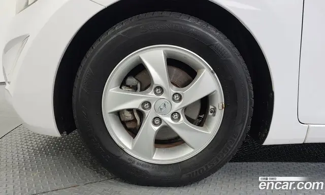 Hyundai Avante 2015 1.6 автомат (гидро), миниатюра 5 Hyundai Avante 2015 1.6 автомат (гидро), миниатюра 5