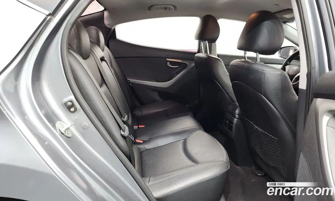 Hyundai Avante 2015 1.6 автомат (гидро), фото 12