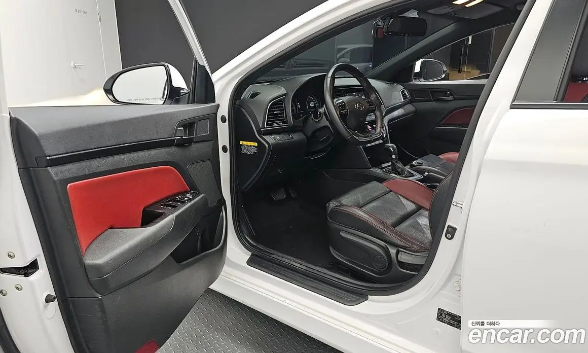 Hyundai Avante 2016 1.6 автомат (гидро), фото 13