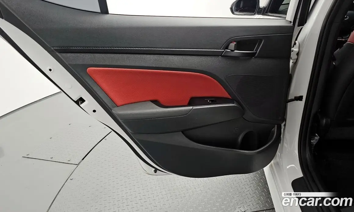 Hyundai Avante 2016 1.6 автомат (гидро), фото 15