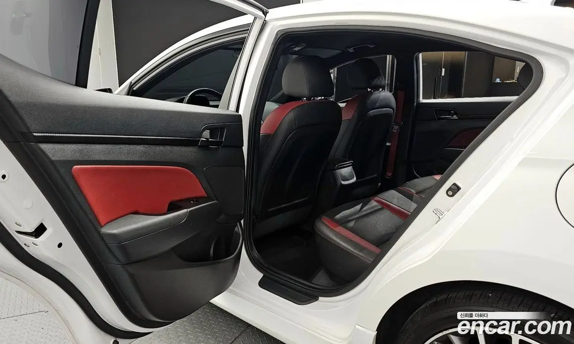 Hyundai Avante 2016 1.6 автомат (гидро), фото 18