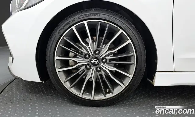 Hyundai Avante 2016 1.6 автомат (гидро), миниатюра 5
