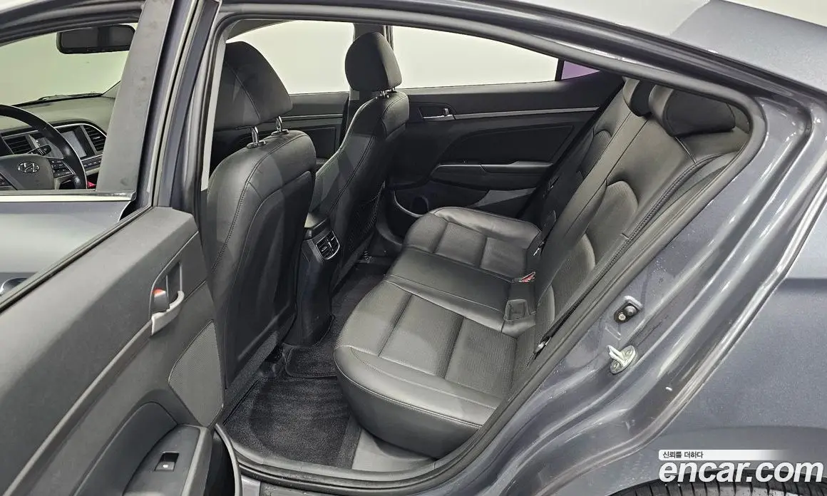 Hyundai Avante 2016 1.6 автомат (гидро), фото 12