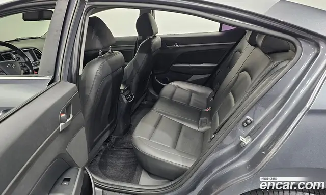 Hyundai Avante 2016 1.6 автомат (гидро), миниатюра 12