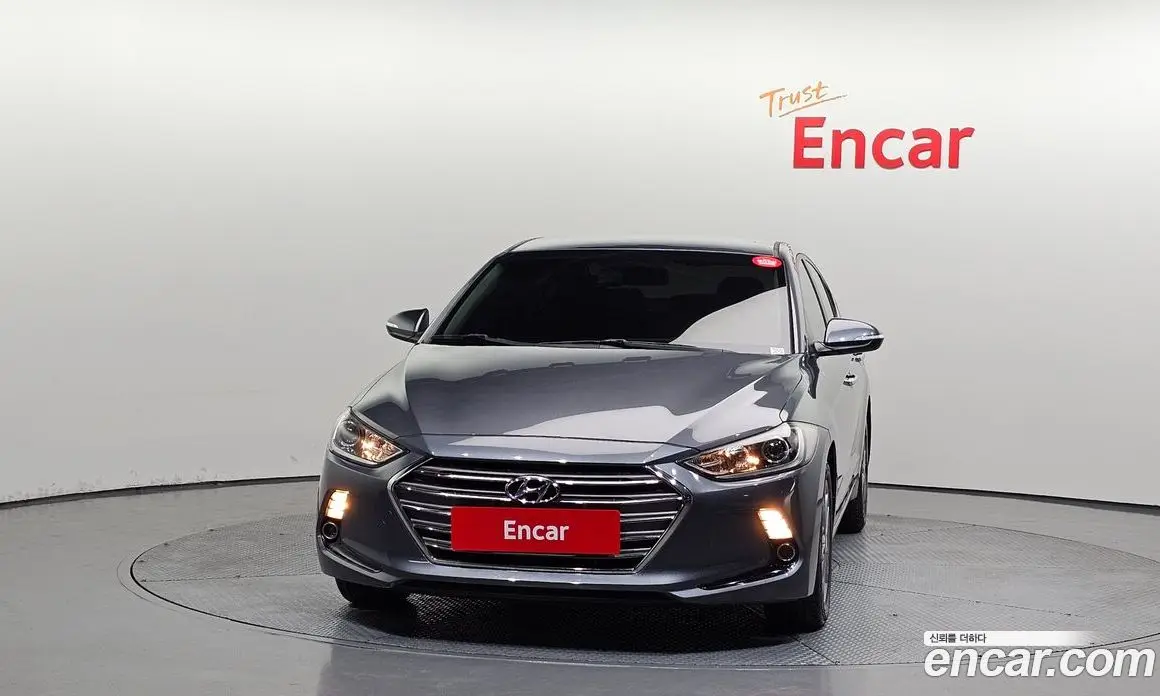 Hyundai Avante 2016 1.6 автомат (гидро), фото 3