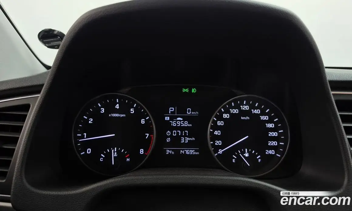 Hyundai Avante 2016 1.6 автомат (гидро), фото 11