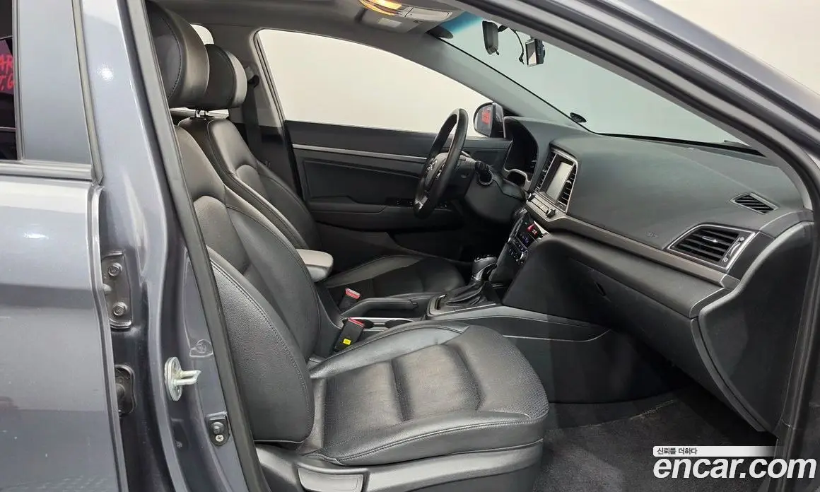 Hyundai Avante 2016 1.6 автомат (гидро), фото 16