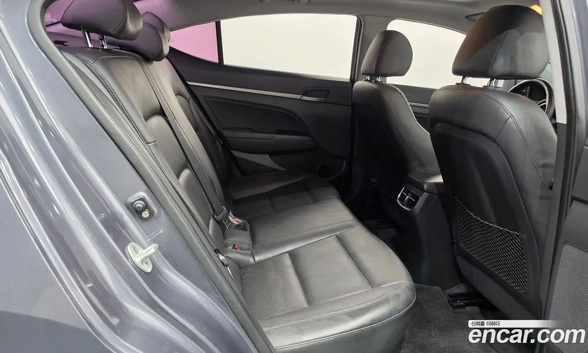 Hyundai Avante 2016 1.6 автомат (гидро), фото 17