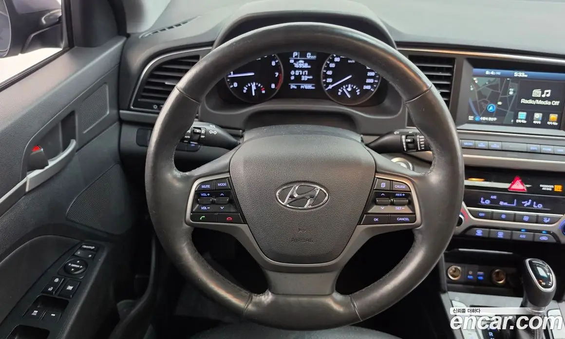 Hyundai Avante 2016 1.6 автомат (гидро), фото 19