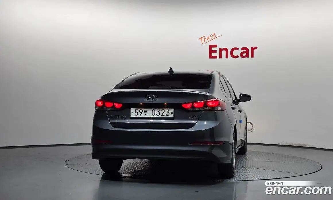 Hyundai Avante 2016 1.6 автомат (гидро), фото 4