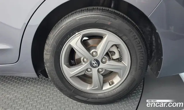 Hyundai Avante 2016 1.6 автомат (гидро), миниатюра 7