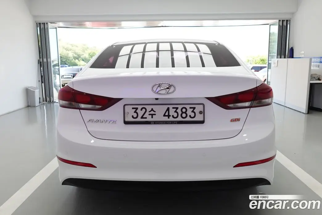 Hyundai Avante 2016 1.6 автомат (гидро), фото 4 Hyundai Avante 2016 1.6 автомат (гидро), фото 4