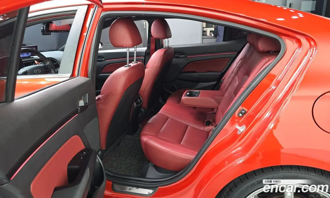 Hyundai Avante 2017 1.6 автомат (гидро), фото 11