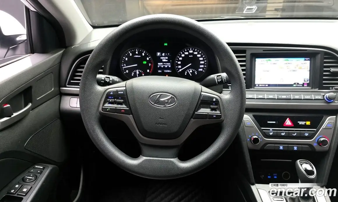Hyundai Avante 2017 1.6 автомат (гидро), фото 19