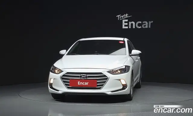 Hyundai Avante 2017 1.6 автомат (гидро), миниатюра 3