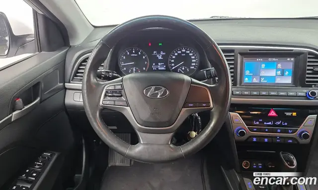 Hyundai Avante 2017 1.6 автомат (гидро), миниатюра 12