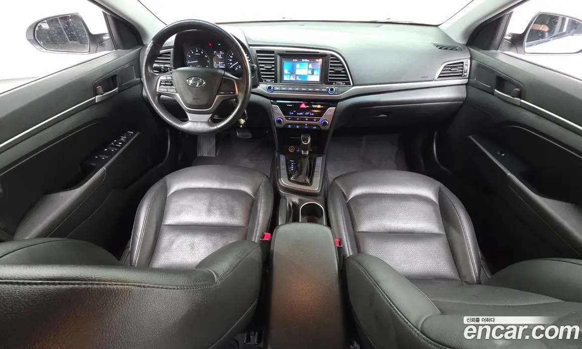 Hyundai Avante 2017 1.6 автомат (гидро), фото 7