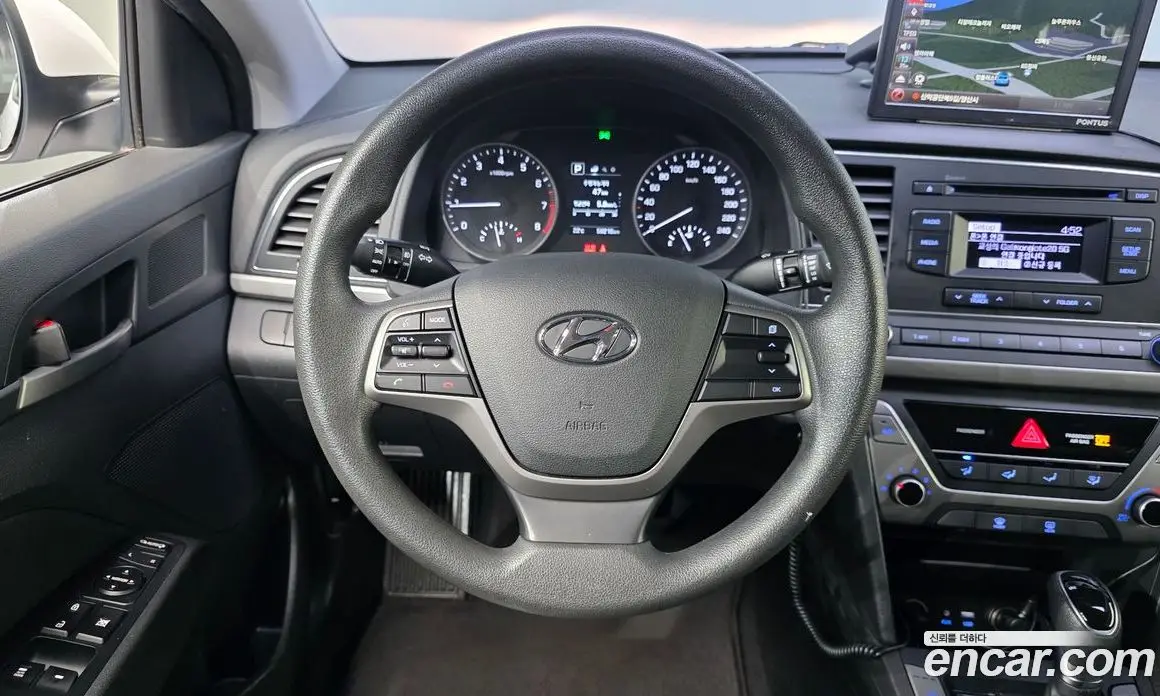 Hyundai Avante 2018 1.6 автомат (гидро), фото 19