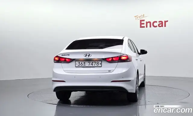 Hyundai Avante 2018 1.6 автомат (гидро), миниатюра 4