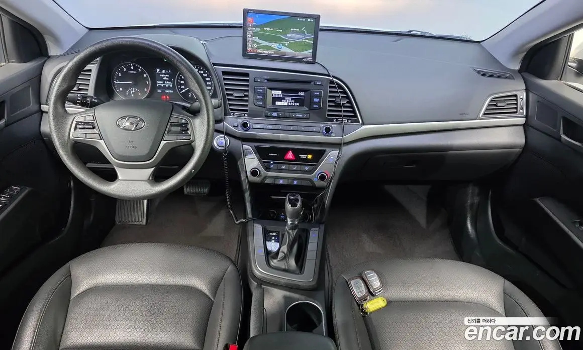 Hyundai Avante 2018 1.6 автомат (гидро), фото 10