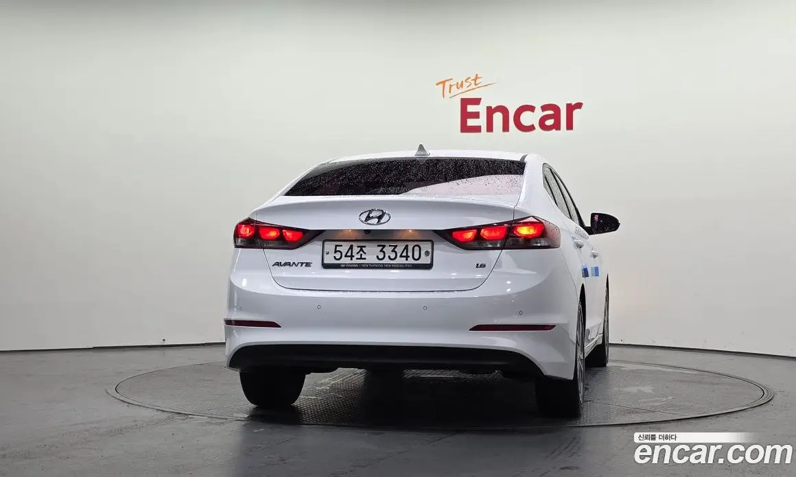Hyundai Avante 2018 1.6 автомат (гидро), фото 4 Hyundai Avante 2018 1.6 автомат (гидро), фото 4