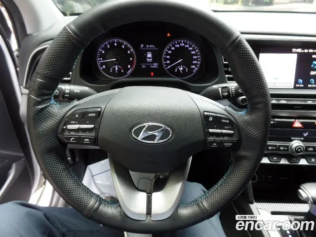Hyundai Avante 2019 1.6 автомат (гидро), миниатюра 9